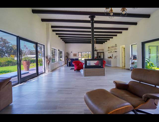 5 BEDROOM HOUSE FOR SALE IN MORNING STAR